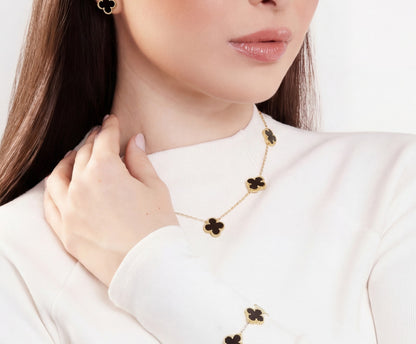 Colar de Trevo Preto Banhado em Ouro 18k
