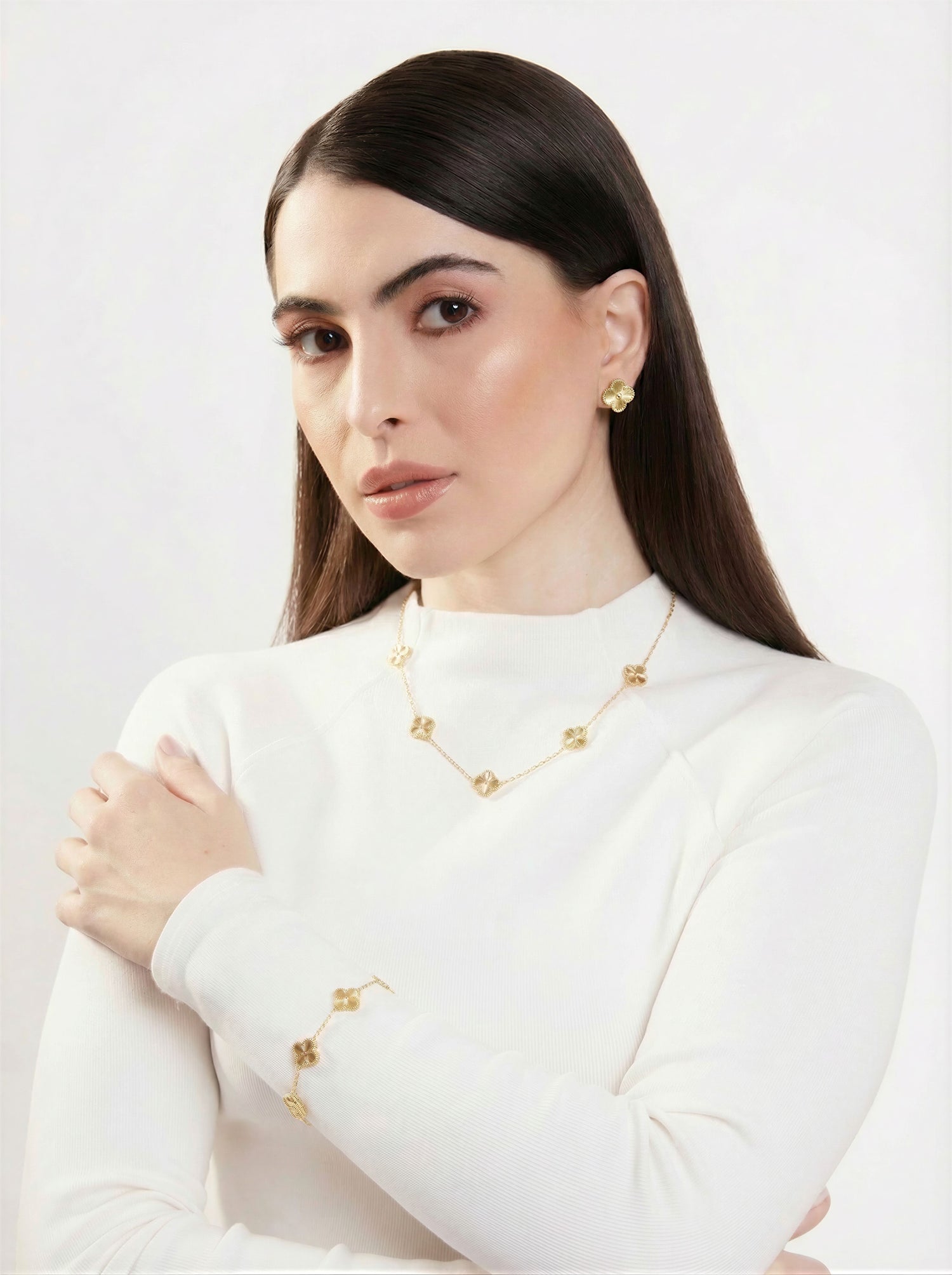 Colar de Trevo Banhado em Ouro 18k